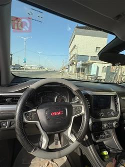 جي ام سي اكاديا